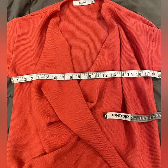 NWT JustFab Sienna Red Twist Front Deep V Sweater - Picture 9 of 12